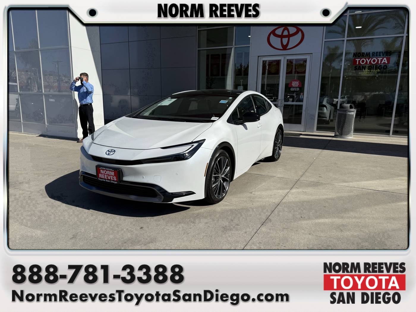 2025 Toyota Prius XLE — Sedan — 14 mi — San Diego, CA