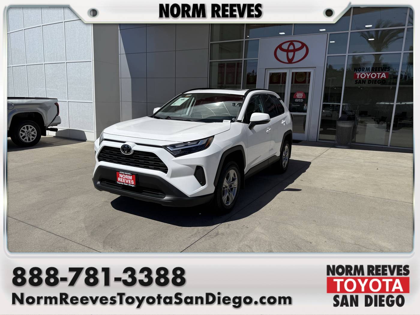2025 Toyota RAV4 XLE — SUV — 18 mi — San Diego, CA