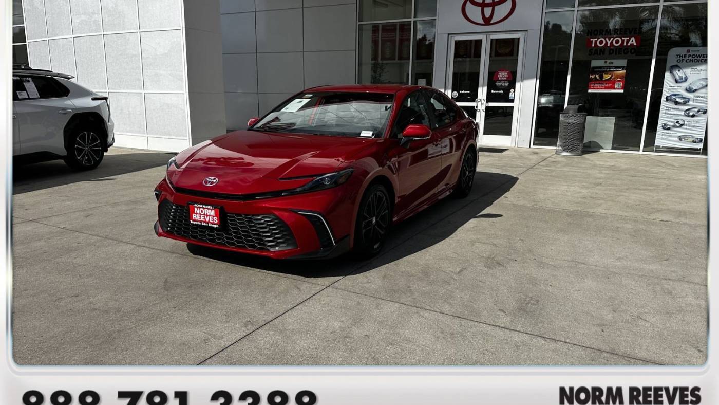2025 Toyota Camry SE — Sedan — 19 mi — San Diego, CA