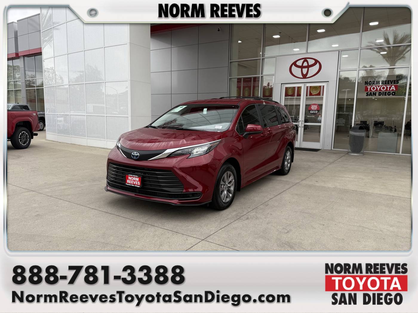 2025 Toyota Sienna LE — Minivan — 10 mi — San Diego, CA