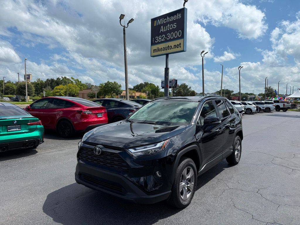 2025 Toyota RAV4 Hybrid XLE — SUV — 319 mi — Orlando, FL