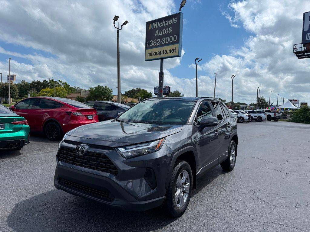 2025 Toyota RAV4 Hybrid XLE — SUV — 564 mi — Orlando, FL