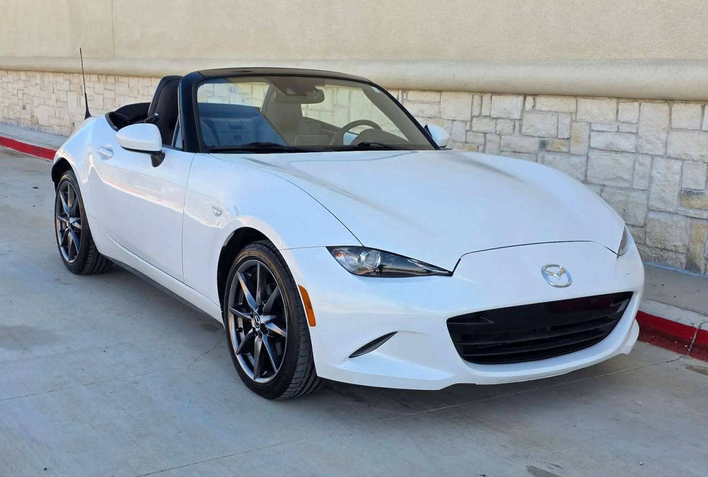 2016 Mazda MX-5 Miata Grand Touring