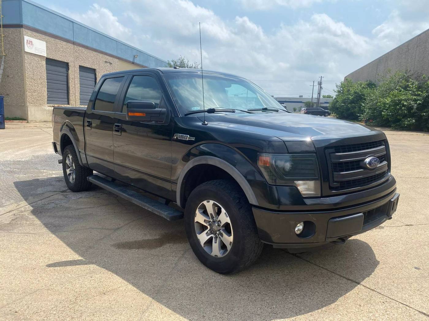 2014 Ford F-150 FX4 — Pickup Truck — 151,173 mi — Dallas, TX