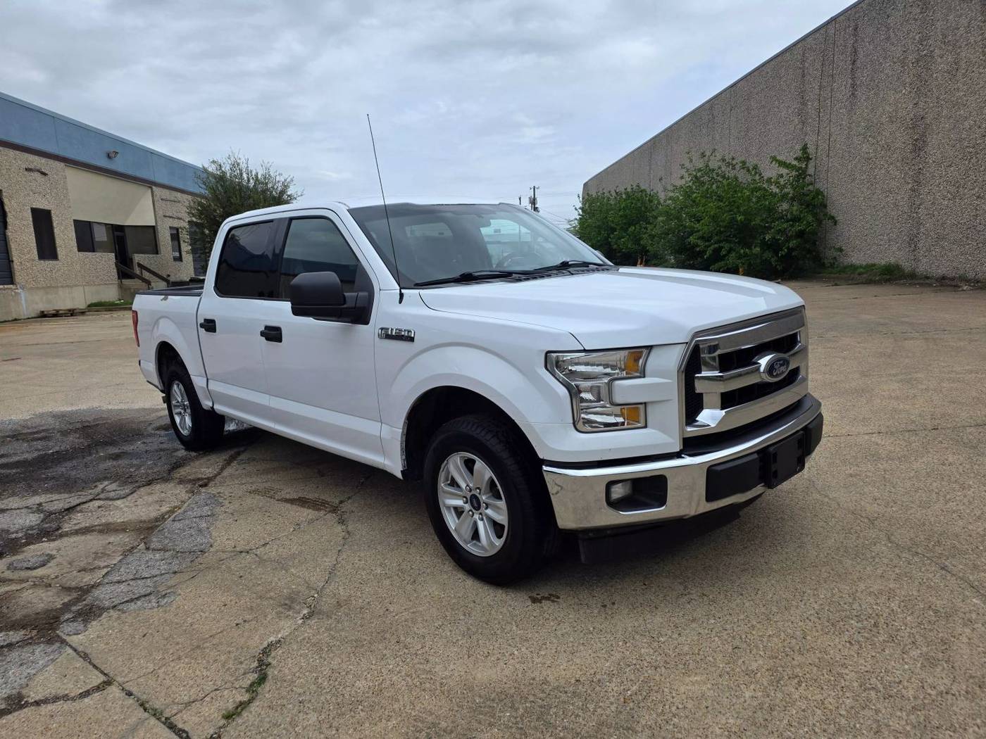 2017 Ford F-150 XLT — Pickup Truck — 135,520 mi — Dallas, TX