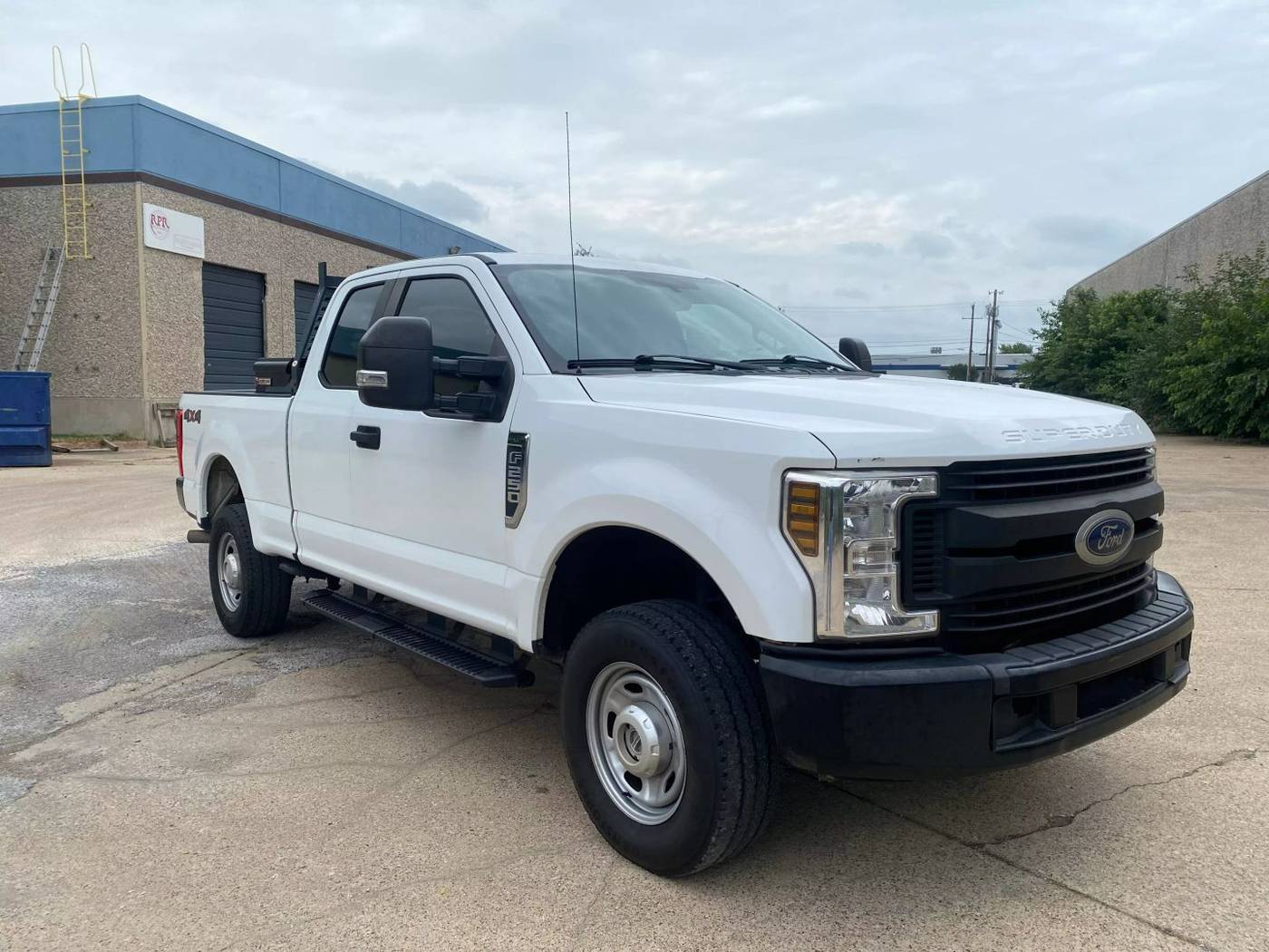 2018 Ford Super Duty F-250 XL — Pickup Truck — 119,441 mi — Dallas, TX
