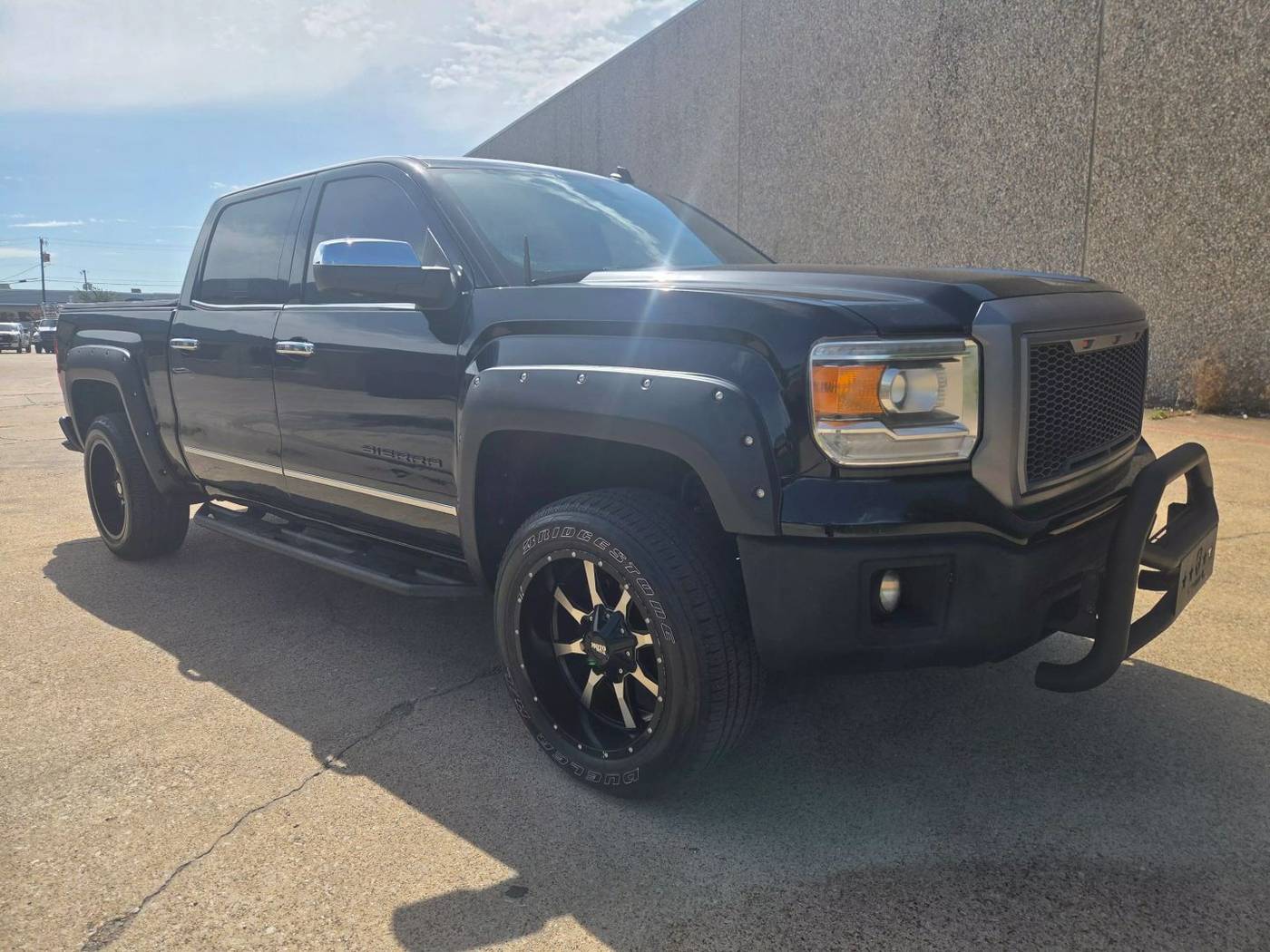 2014 GMC Sierra 1500 SLT — Pickup Truck — 132,119 mi — Dallas, TX