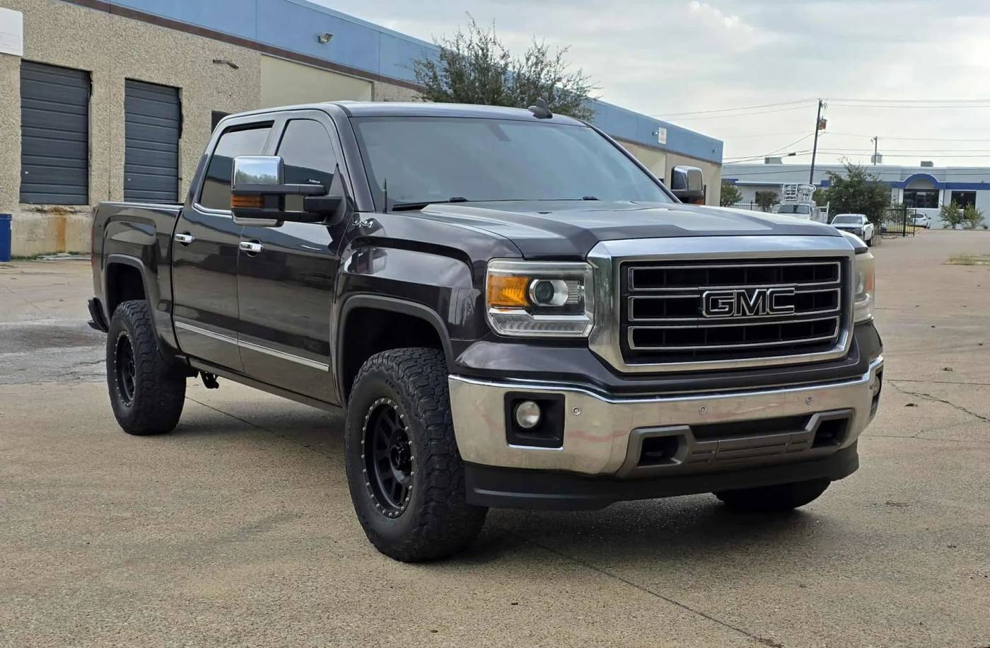 2015 GMC Sierra 1500 SLT — Pickup Truck — 195,426 mi — Dallas, TX