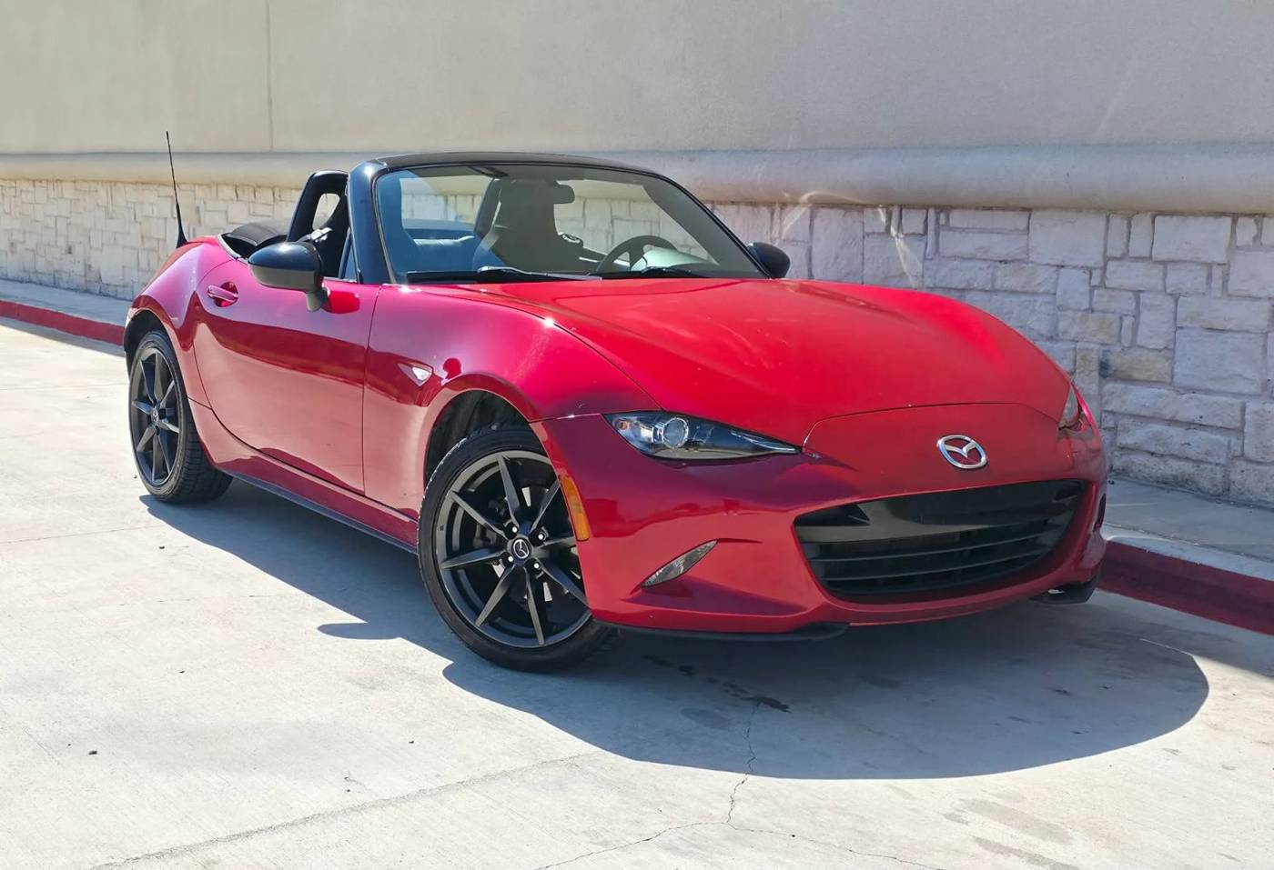 2017 Mazda MX-5 Miata Sport