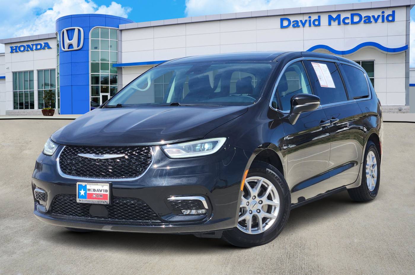 2023 Chrysler Pacifica Touring L — Minivan — 48,104 mi — Frisco, TX