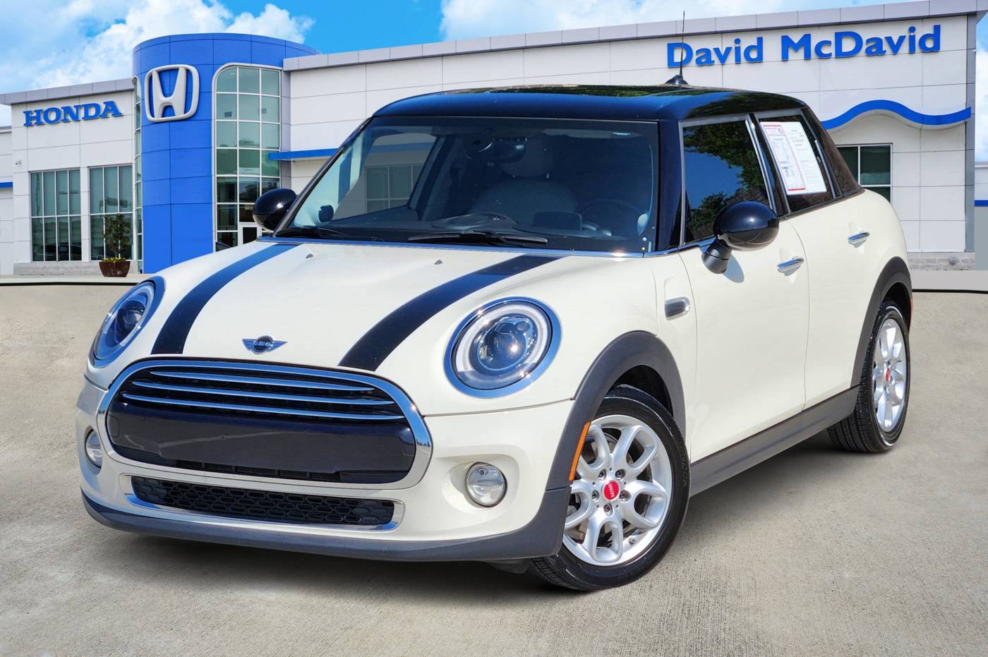 2015 MINI Hardtop Cooper — Hatchback — 61,713 mi — Frisco, TX