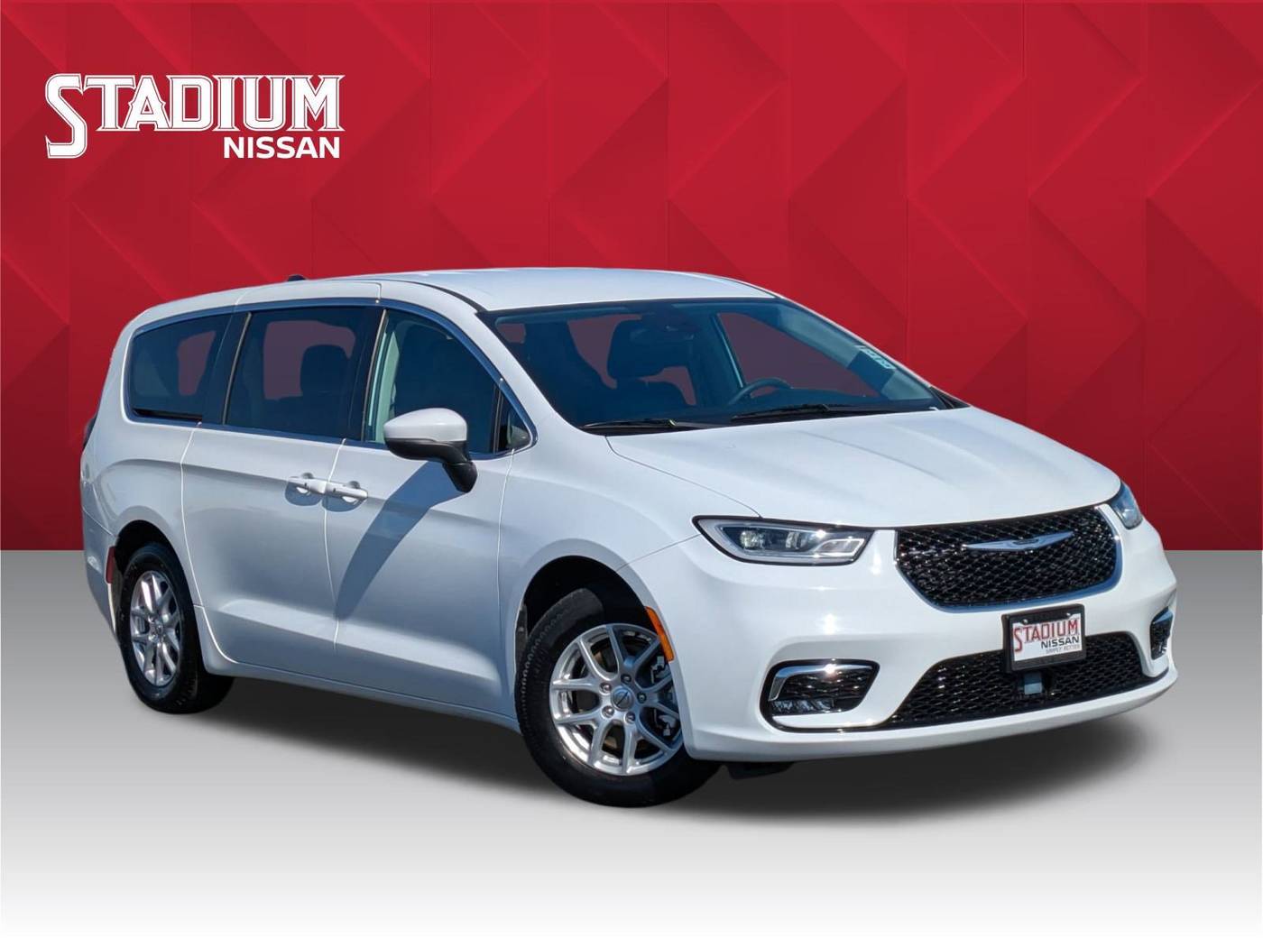 2023 Chrysler Pacifica Touring L — Minivan — 62,514 mi — Orange, CA