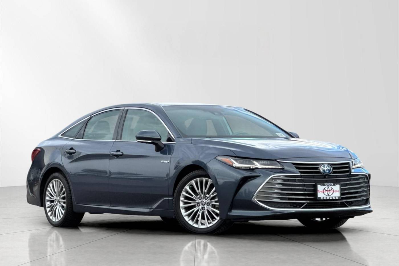 2020 Toyota Avalon Hybrid Limited — Sedan — 75,777 mi — Corona, CA