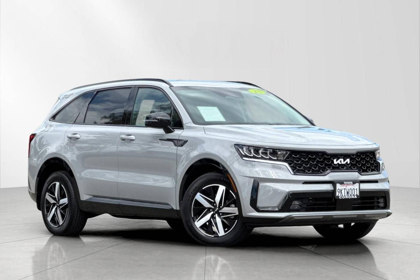 2023 Kia Sorento EX — SUV — 16,899 mi — Corona, CA