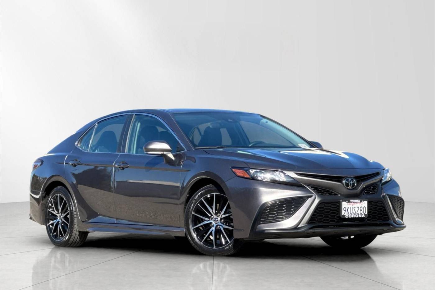 2024 Toyota Camry SE — Sedan — 30,070 mi — Corona, CA