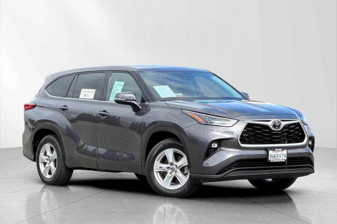 2022 Toyota Highlander LE — SUV — 27,073 mi — Corona, CA