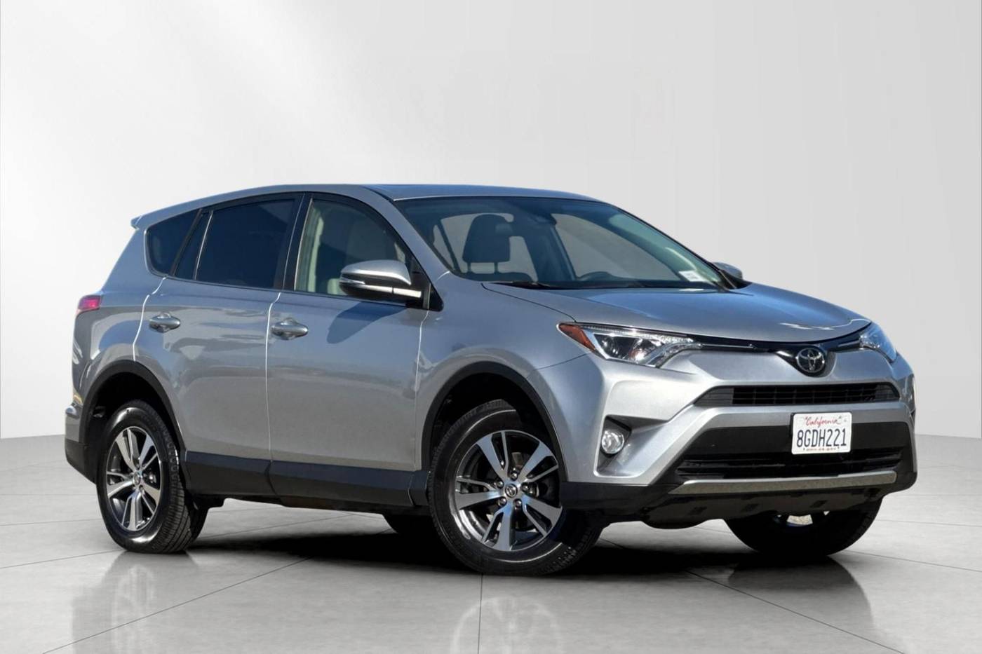 2018 Toyota RAV4 XLE — SUV — 74,325 mi — Corona, CA