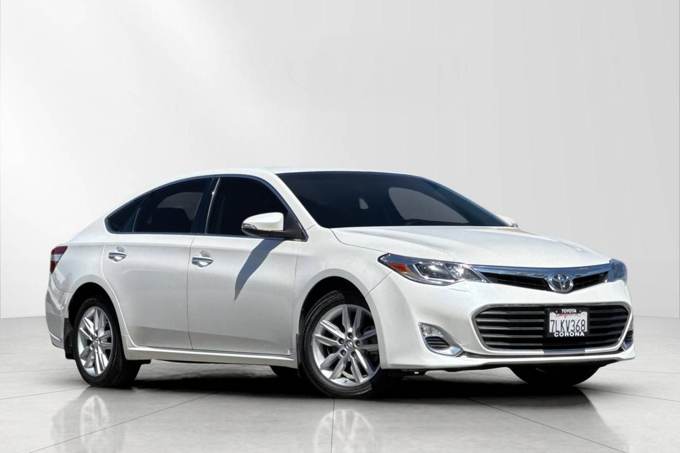 2015 Toyota Avalon XLE — Sedan — 106,813 mi — Corona, CA