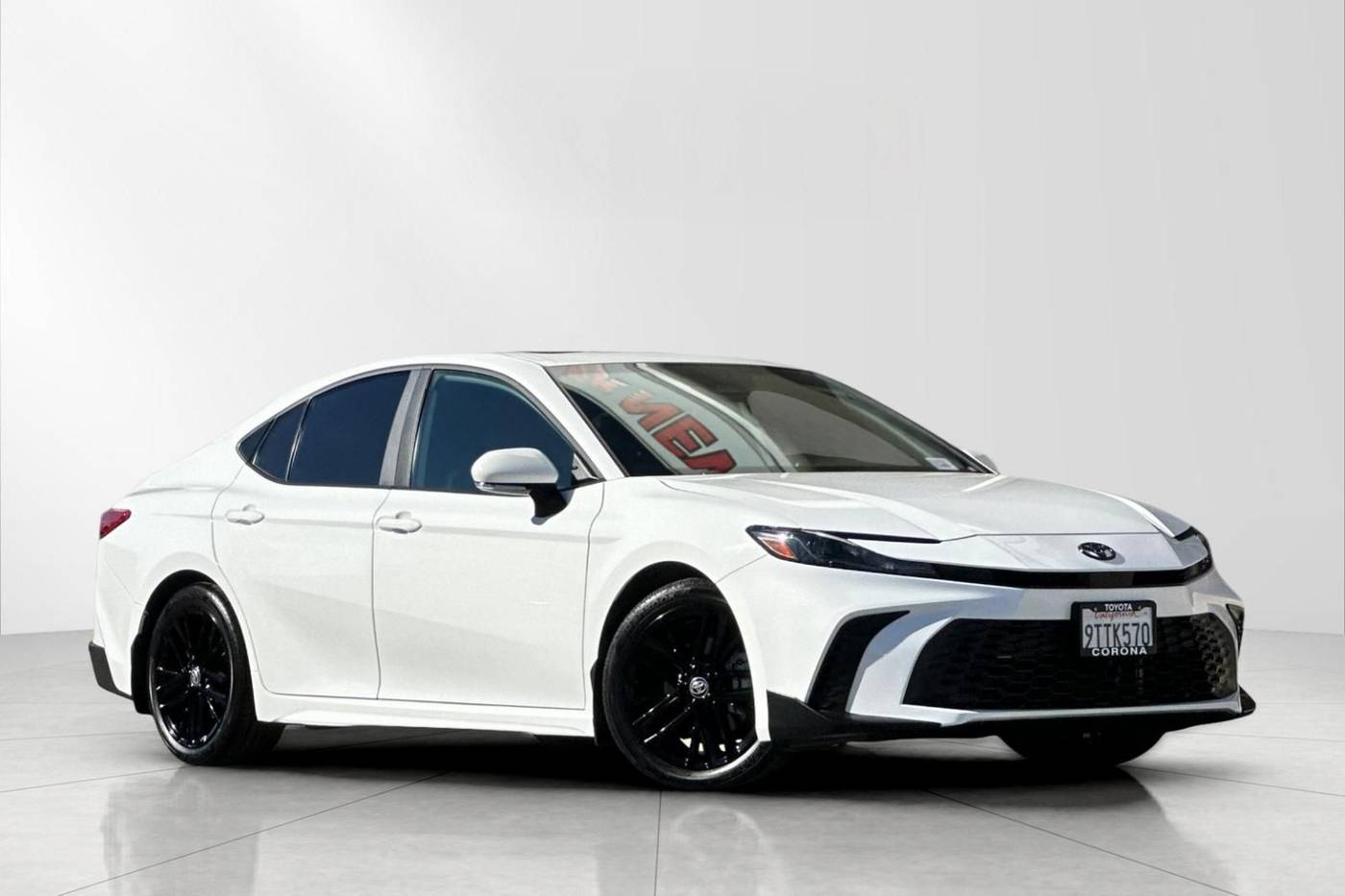2025 Toyota Camry Hybrid SE — Sedan — 6,637 mi — Corona, CA