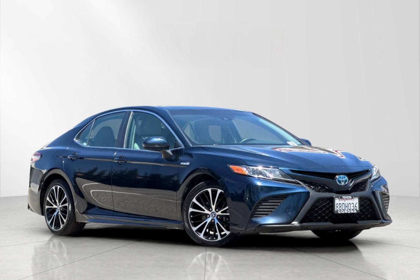 2018 Toyota Camry Hybrid SE — Sedan — 130,798 mi — Corona, CA