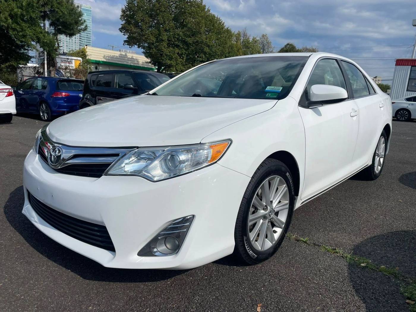 2014 Toyota Camry XLE V6 — Sedan — 213,242 mi — Vienna, VA