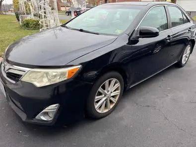 2013 Toyota Camry XLE V6 — Sedan — 112,804 mi — Vienna, VA