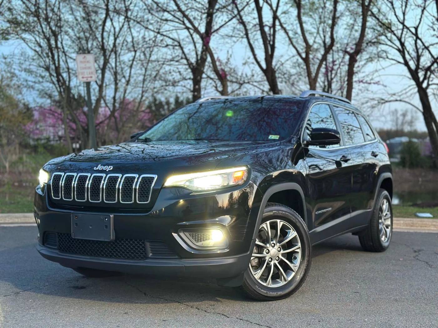2019 Jeep Cherokee Latitude Plus — SUV — 118,238 mi — Sterling, VA