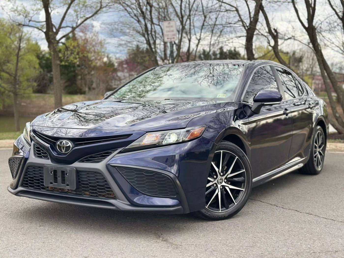 2022 Toyota Camry SE — Sedan — 97,795 mi — Sterling, VA