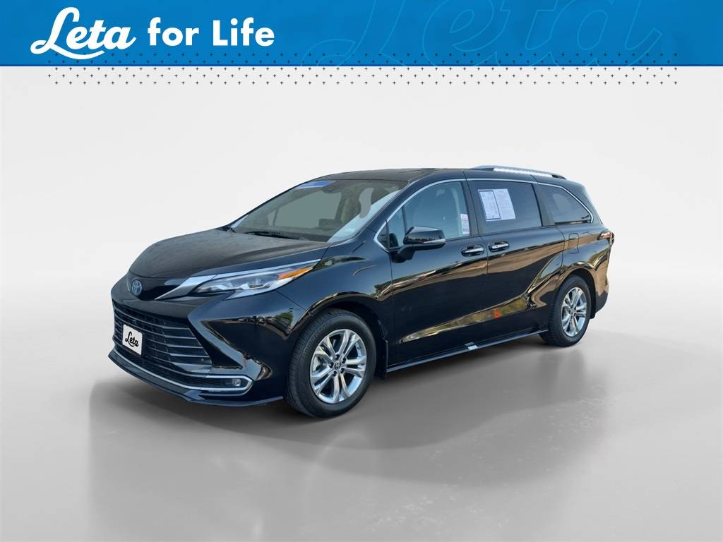 2023 Toyota Sienna Platinum — Minivan — 27,042 mi — O'Fallon, MO