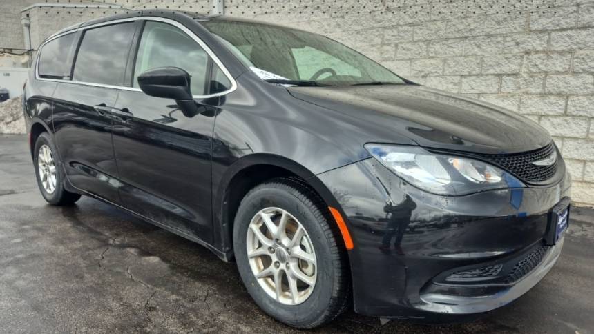 2022 Chrysler Voyager LX — Minivan — 68,818 mi — O'Fallon, MO