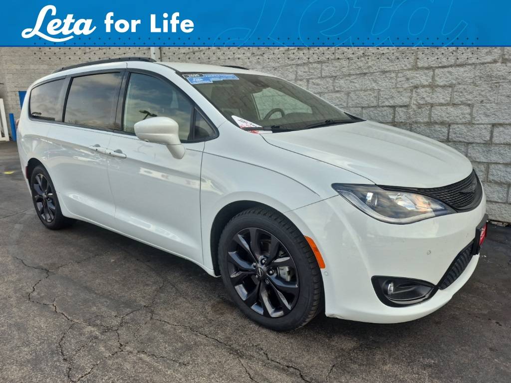 2020 Chrysler Pacifica Touring L — Minivan — 102,908 mi — O'Fallon, MO