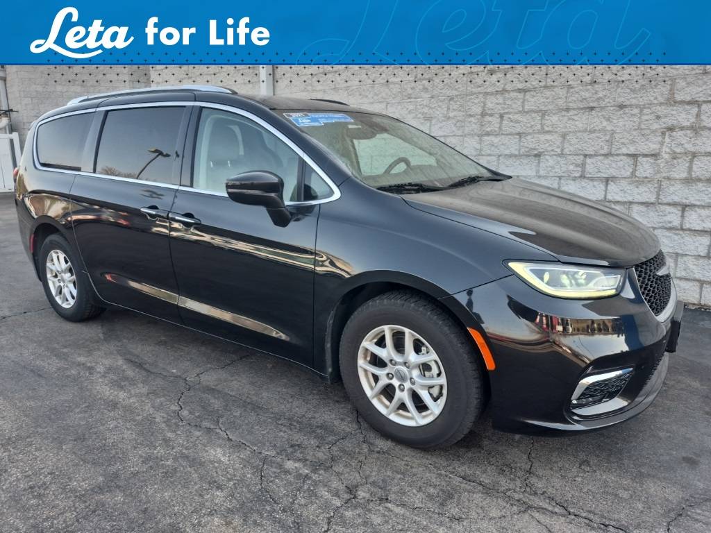 2021 Chrysler Pacifica Touring L — Minivan — 68,805 mi — O'Fallon, MO