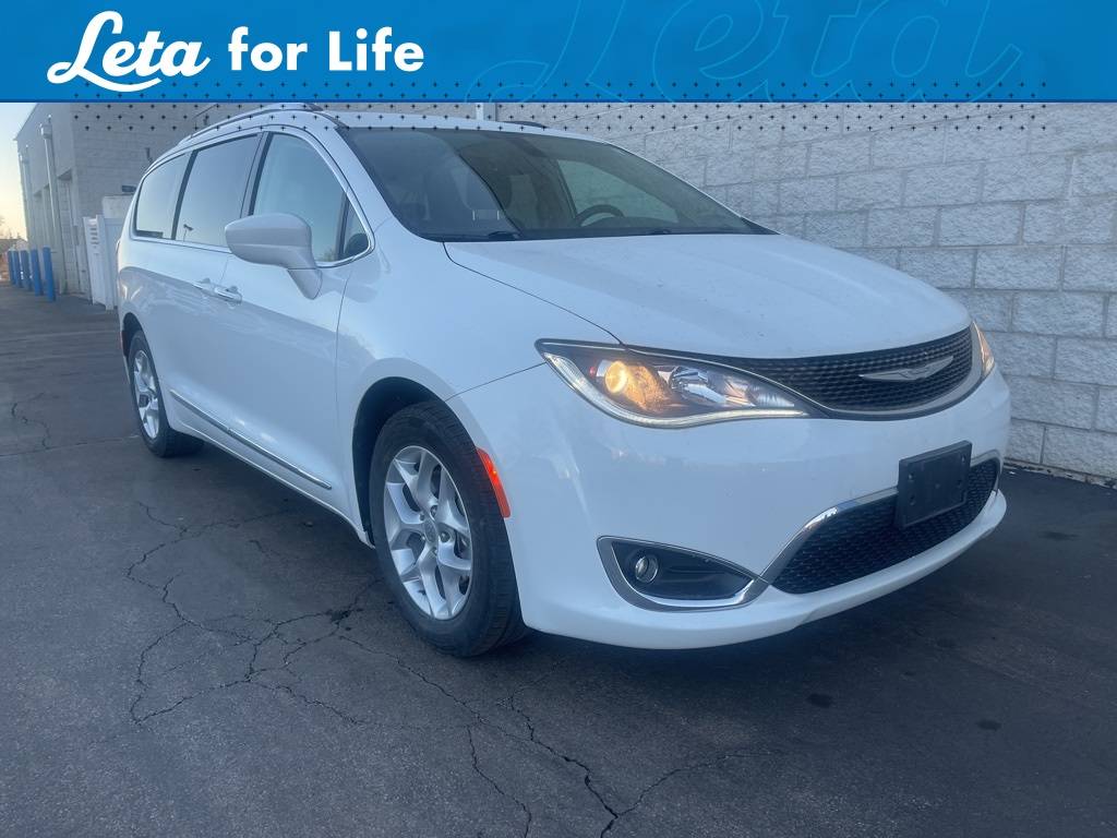 2017 Chrysler Pacifica Touring L Plus — Minivan — 109,537 mi — O'Fallon, MO