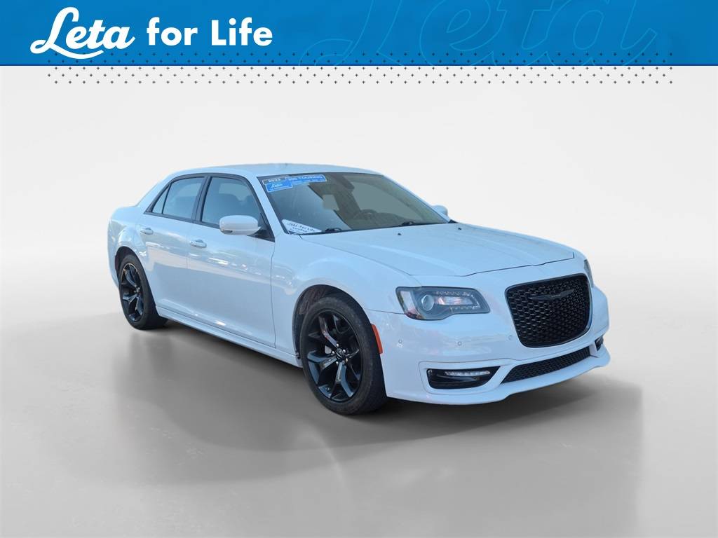 2022 Chrysler 300 Touring L — Sedan — 5,598 mi — O'Fallon, MO