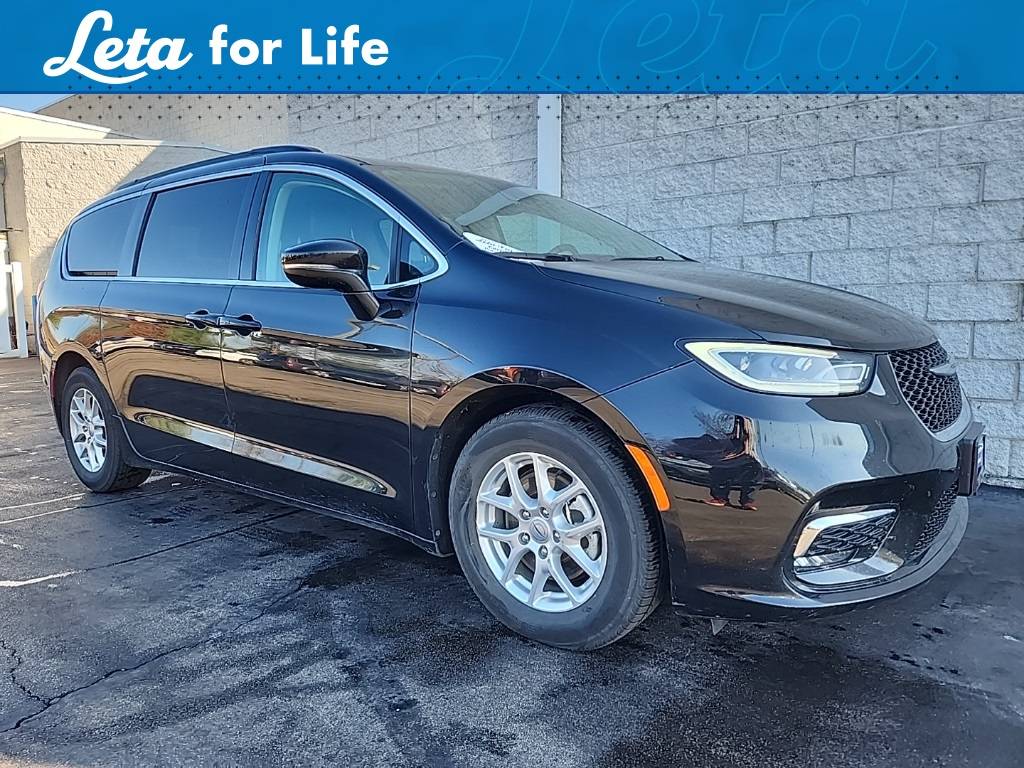2022 Chrysler Pacifica Touring L — Minivan — 79,311 mi — O'Fallon, MO