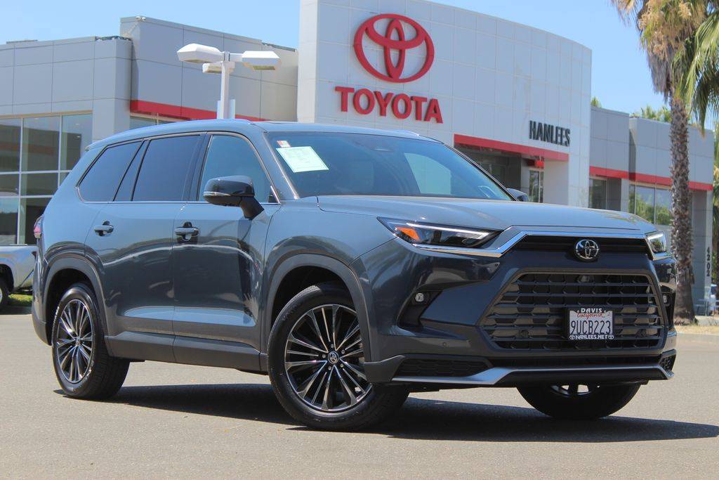 2025 Toyota Grand Highlander Hybrid MAX Limited — SUV — 1,704 mi — Davis, CA