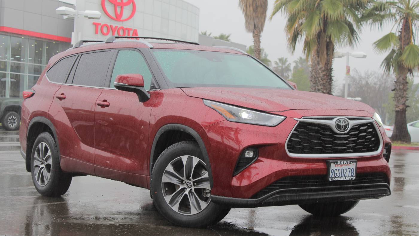 2023 Toyota Highlander XLE — SUV — 13,733 mi — Davis, CA