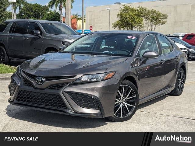 2023 Toyota Camry SE — Sedan — 27,489 mi — Miami, FL
