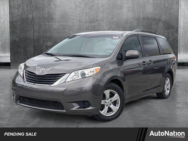 2014 Toyota Sienna LE — Minivan — 90,742 mi — Miami, FL