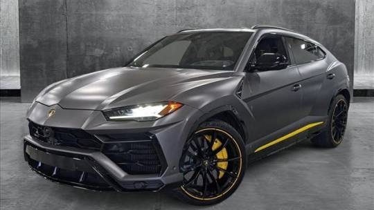 2022 Lamborghini Urus Base