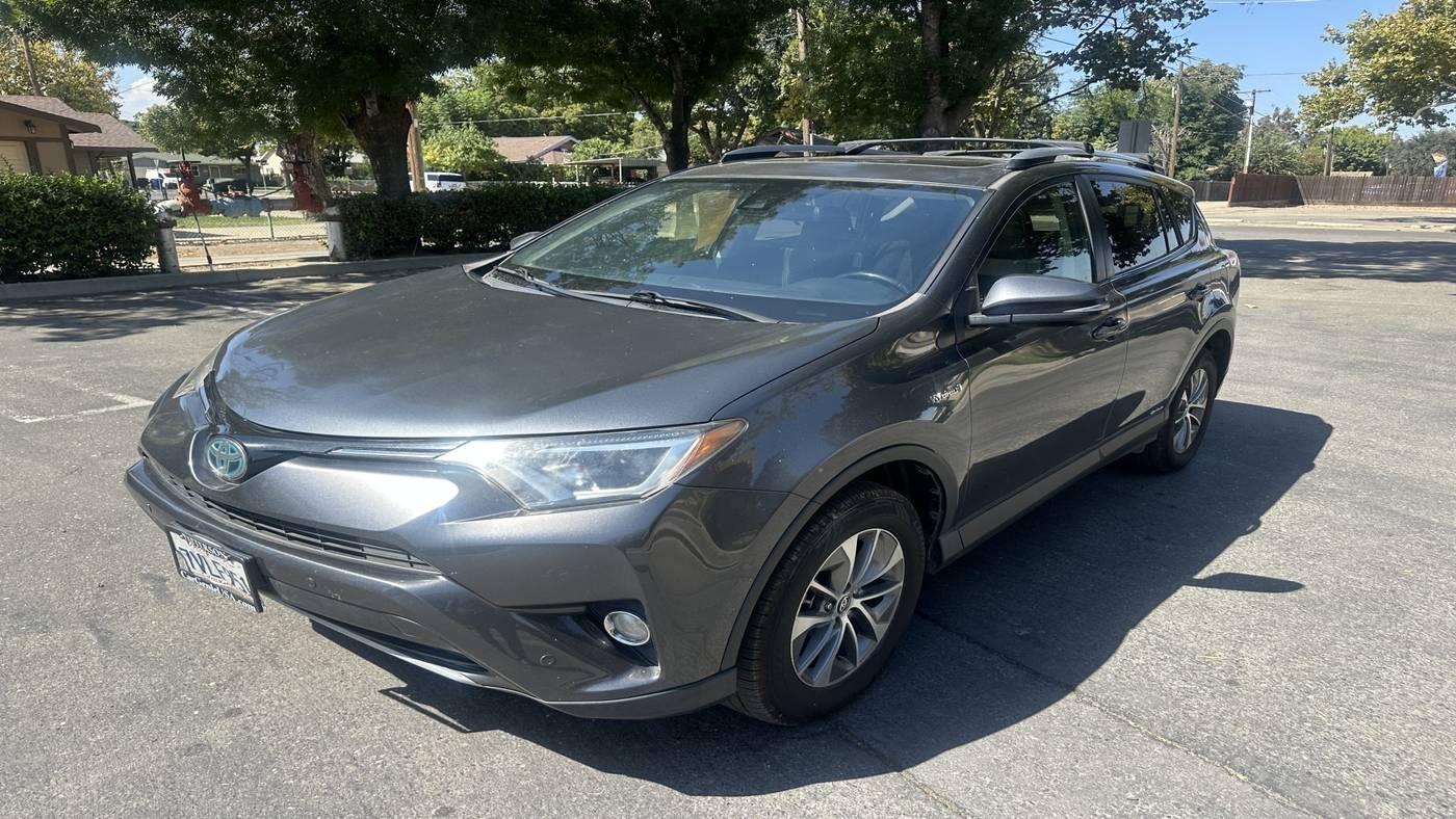 2017 Toyota RAV4 Hybrid XLE — SUV — 145,556 mi — Patterson, CA
