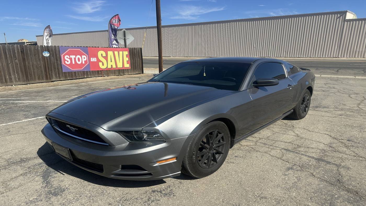 2014 Ford Mustang V6 — Coupe — 130,978 mi — Patterson, CA