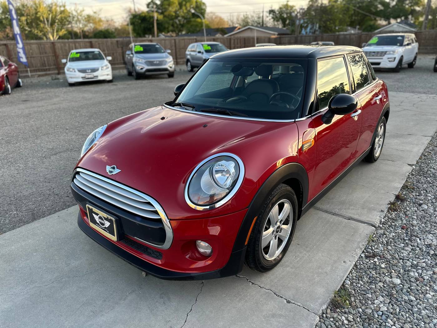 2015 MINI Hardtop Cooper — Hatchback — 130,300 mi — Patterson, CA