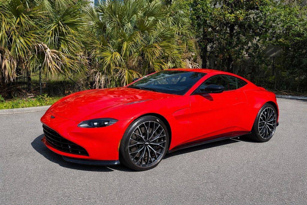 2022 Aston Martin Vantage Standard