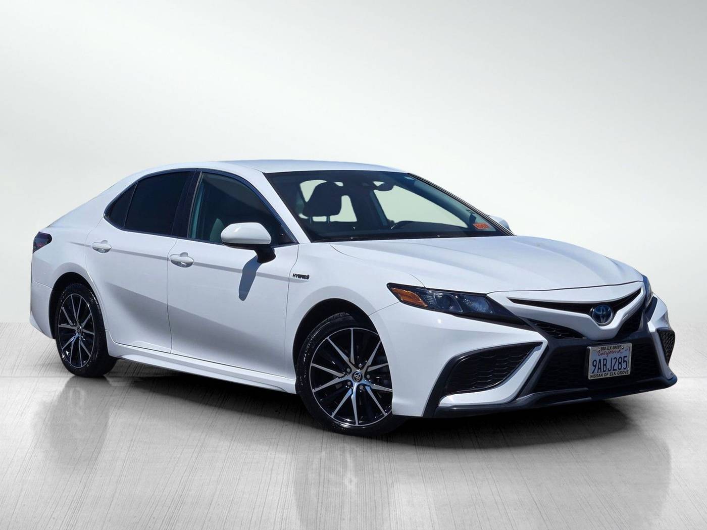2021 Toyota Camry Hybrid SE — Sedan — 71,313 mi — Elk Grove, CA