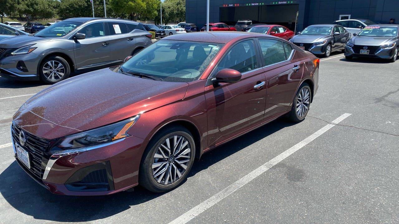 2023 Nissan Altima SV — Sedan — 4,159 mi — Elk Grove, CA