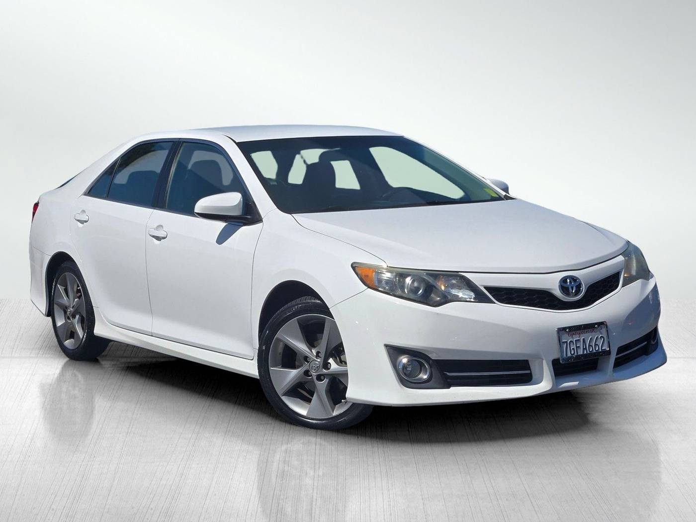 2014 Toyota Camry SE V6 — Sedan — 101,207 mi — Elk Grove, CA