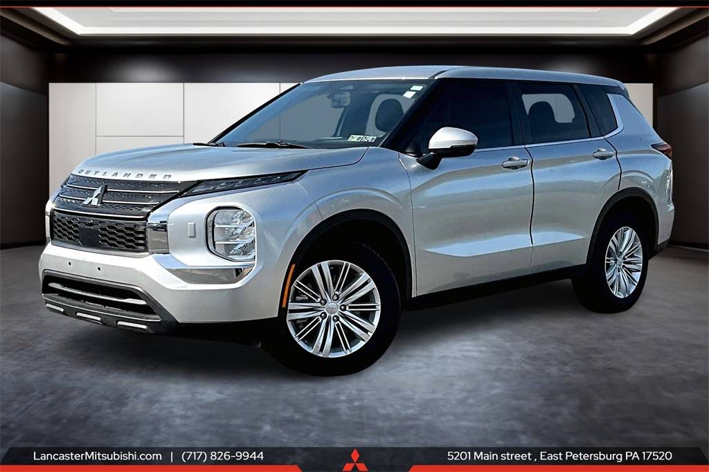 2024 Mitsubishi Outlander ES — SUV — 12,220 mi — East Petersburg, PA