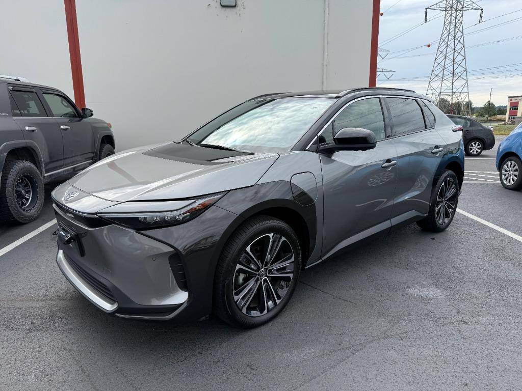 2023 Toyota bZ4X Limited — SUV — 11,140 mi — Auburn, WA