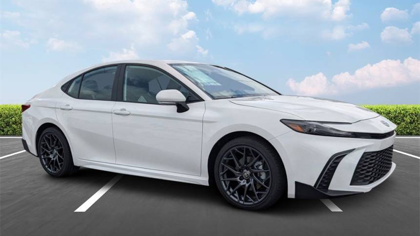 2025 Toyota Camry Hybrid SE — Sedan — 24,856 mi — Savannah, GA